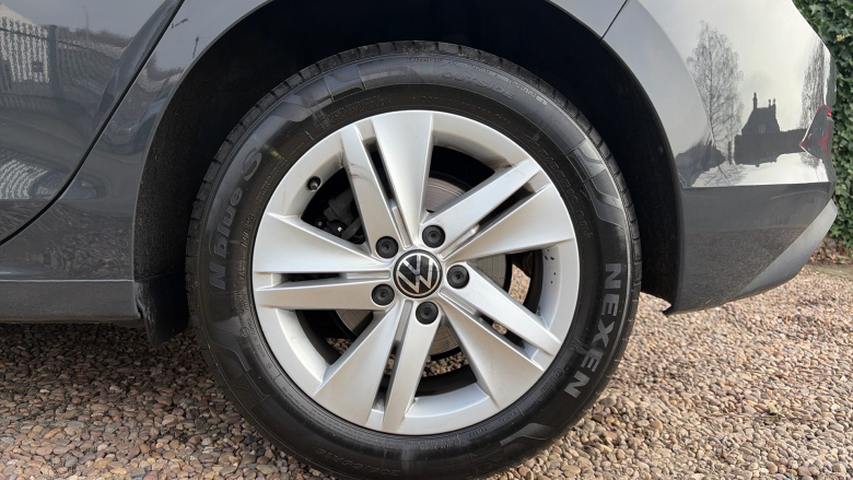 Volkswagen Golf 1.5 TSI Life 5dr Petrol Hatchback